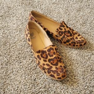 Leopard print loafer with small heel